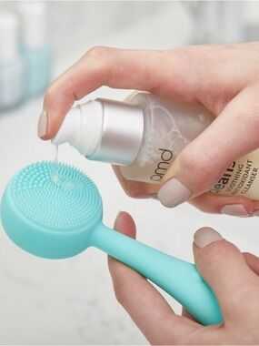 NIB. PMD Smart Facial Cleansing Device, Turquoise, Fully Sealed